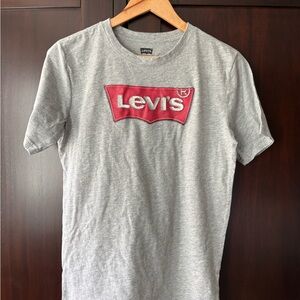 Levi's Gray Short Sleeve Tee with Iconic Logo